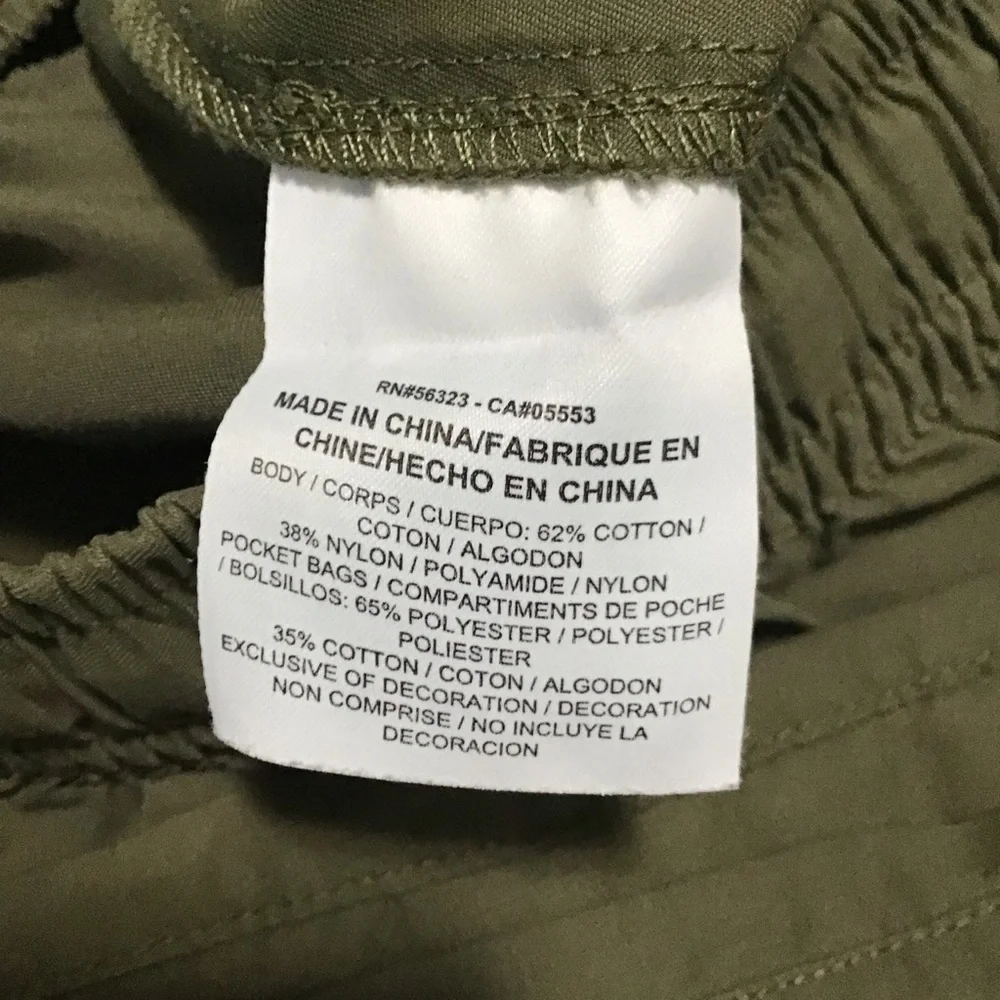 Nike Slim Fit Jogger in Olive Green Size Small.